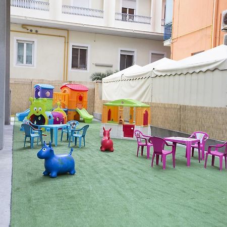 Hotel Sahib Cattolica Luaran gambar