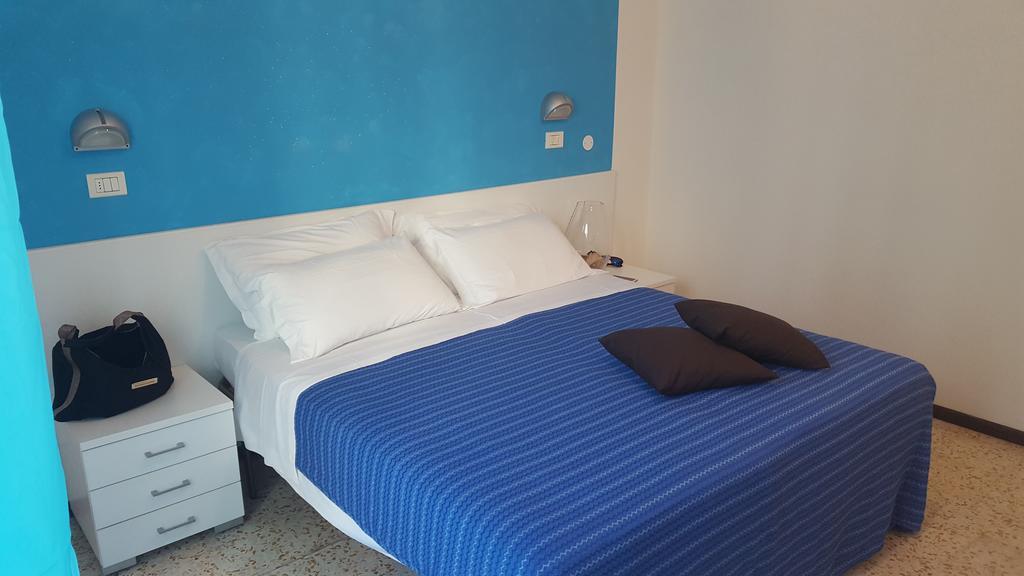 Hotel Sahib Cattolica Luaran gambar